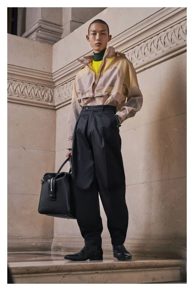 Look 19